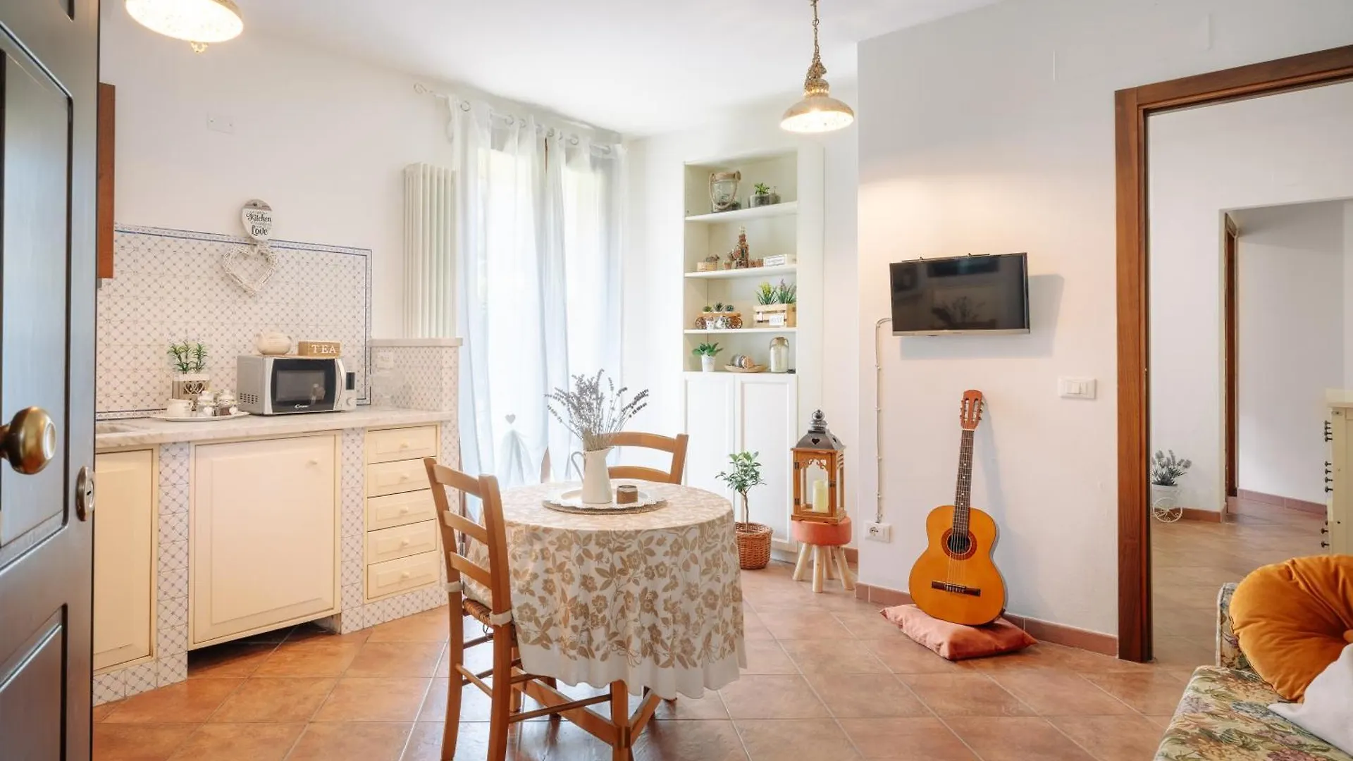 Ema'S Guest House Лукка Апартаменты
